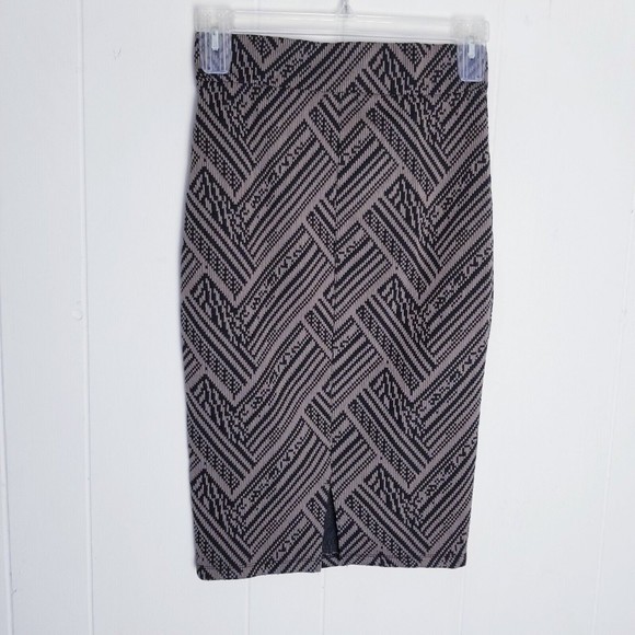 Olivia Blu Geometric Stretch Skirt Women Size Small Textured - Picture 9 of 12